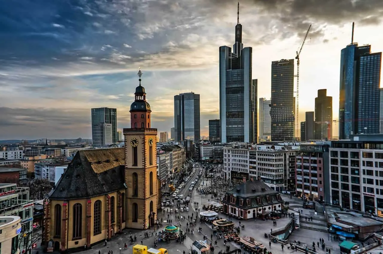 Frankfurt Layover Guide: How to Leave the Airport + Exact 4-Hour Plan (2026)