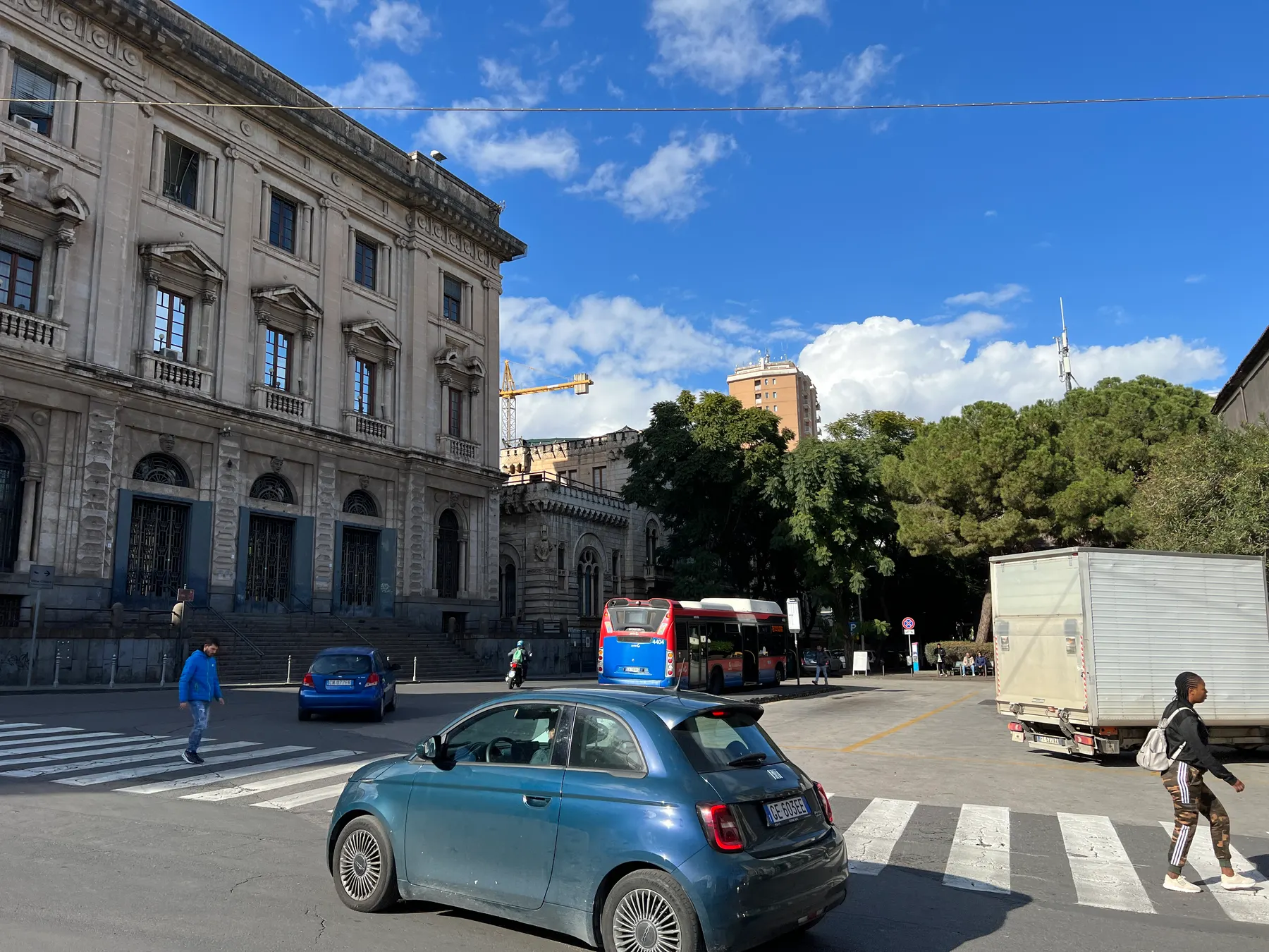 Catania Airport to City Center: Alibus, Taxi & Late-Night Options